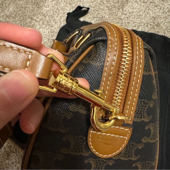 Celine SMALL BOSTON IN TRIOMPHE CANVAS AND CALFSKIN - Picture 5 of 7